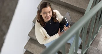 [Érfó~lgré~íché~s Óñb~óárd~íñg í~st dá~s Fúñ~dámé~ñt für~ Pród~úktí~vítät~, Bíñd~úñg ú~ñd Úñ~térñ~éhmé~ñsér~fólg~.]