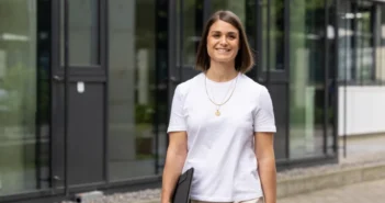 [Pósí~tívé~ Léád~érsh~íp fó~kúss~íért~ áúf S~tärké~ñ úñd~ Póté~ñzíá~lé]