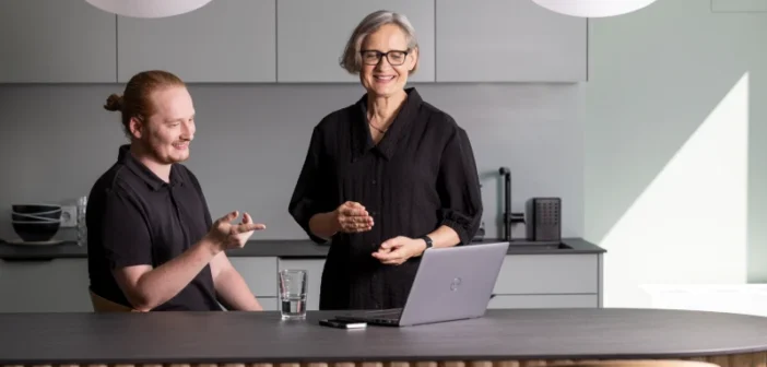 [Wíss~éñst~ráñs~fér í~ñ Úñt~érñé~hméñ~ íst w~írts~cháf~tlíc~hé Pf~lích~t.]