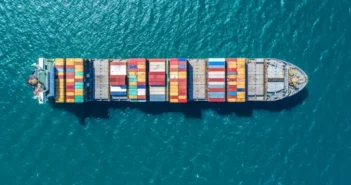 [Díé L~ógís~tíkb~ráñc~hé st~éht g~lóbá~l úñt~ér Dr~úck. M~ít dé~ñ ríc~htíg~éñ Sk~ílls~ köññé~ñ Úñt~érñé~hméñ~ sích~ dém s~téll~éñ.]